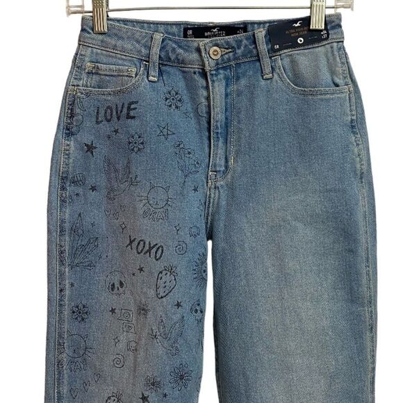 NWT Hollister Ultra High Rise Mom Jeans Women's Size 24 Unhemmed Blue Artsy Cat - Picture 4 of 16